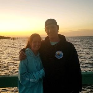 Meet your Posher, Caitlin